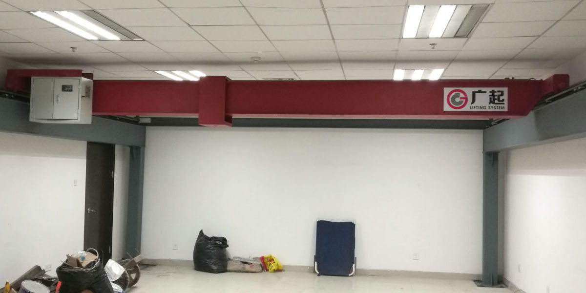 伺服控制機械手